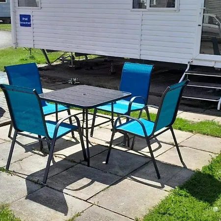 Arual Caravan Manor House Park. Allonby, Cumbria アパート Allonby