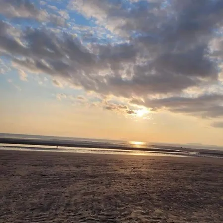 Apartament Arual Caravan Manor House Park. Allonby, Cumbria *